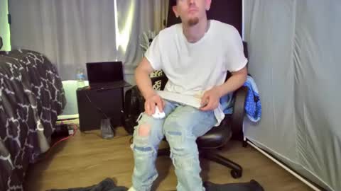 Amiri Roue online show from February 16, 4:32 pm