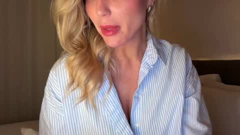 Snapshot of iiivy_ chatting on January 11, 2:09 am Ivy online show from January 11, 2:09 am