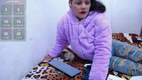 ZOE  online show from May 15, 8:49 pm