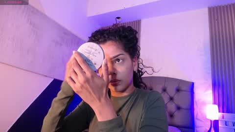 Isa online show from January 27, 9:00 pm