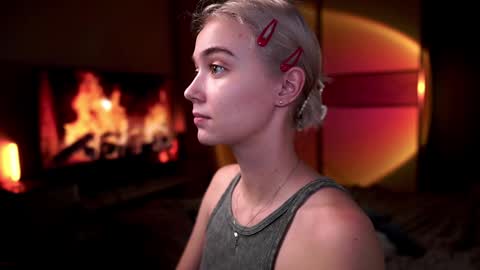 ileanacampbel online show from January 12, 4:08 pm