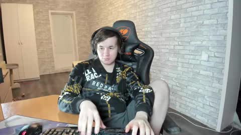 iliaskris online show from March 10, 9:18 pm