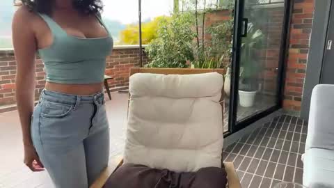 Snapshot of illaroom chatting on February 13, 9:06 pm Kloe online show from February 13, 9:06 pm