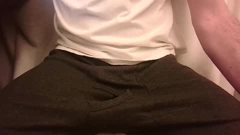 illubricat online show from December 30, 6:27 pm