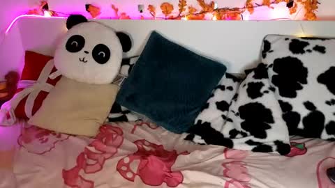nicollee online show from April 29, 2:33 pm