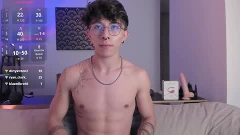 IM  THOMAS online show from December 16, 5:58 am