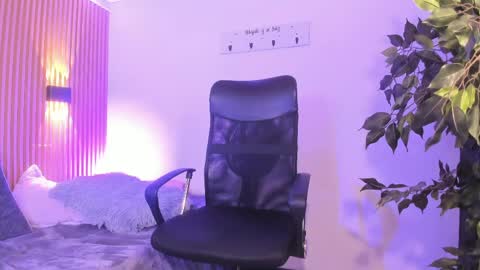 daren online show from April 6, 4:46 am