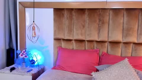 Anna  online show from February 19, 3:05 pm