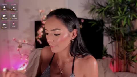 Isa online show from February 4, 11:08 pm