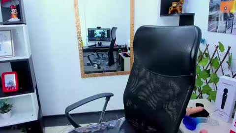 mathias online show from October 12, 8:00 pm