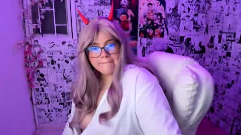 mei mei uwu online show from March 14, 2:48 am