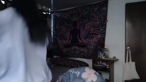 Cutie pie online show from September 18, 3:27 pm