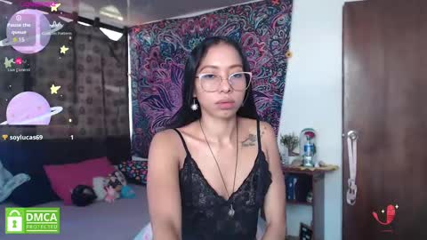 Cutie pie online show from November 18, 2:09 pm