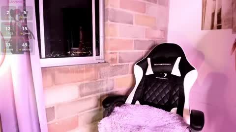 Scarlet  online show from November 1, 1:39 am