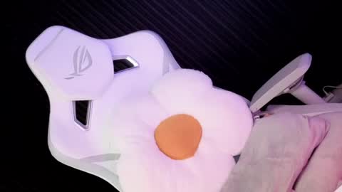 Candy Moore online show from April 11, 1:37 pm