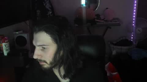 Snapshot of imalmostdead chatting on December 3, 8:22 pm tortapounder online show from December 3, 8:22 pm