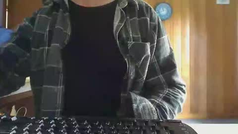 Aussie Guy online show from May 7, 2:07 am