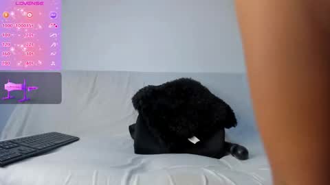 imblackeyes1 online show from November 4, 9:38 pm