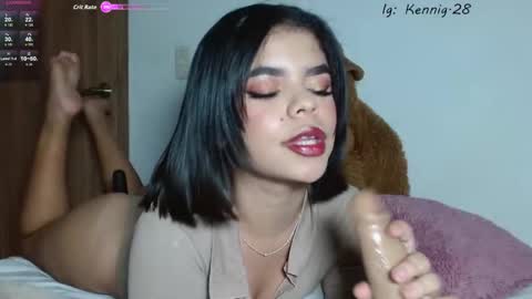 Snapshot of imkenia28 chatting on October 26, 11:04 pm Kenia 3 online show from October 26, 11:04 pm