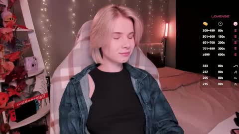 Mia online show from November 23, 10:13 am