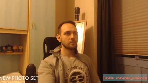 Snapshot of imsimo chatting on February 4, 6:27 pm Simo online show from February 4, 6:27 pm