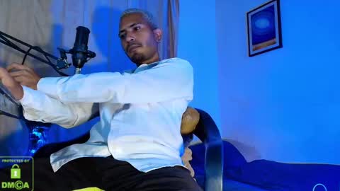 Daniel   thumb up me please its important Im new INDEPENDENT MODEL online show from September 12, 7:16 pm