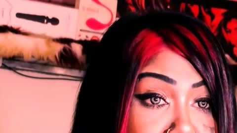 Bella Ambrosia online show from November 4, 11:06 pm