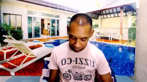 indianmagicmike69 online show from October 26, 4:28 pm