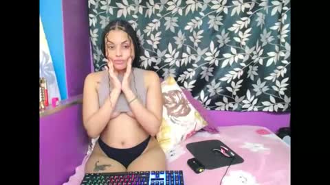 indianmaxine07 online show from October 9, 7:19 pm