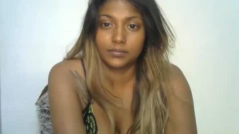 indianqtpie6 online show from January 7, 6:24 pm