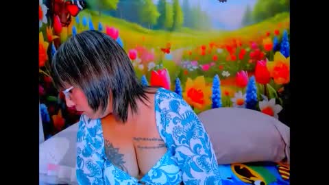indianroxy27 online show from June 4, 6:14 pm