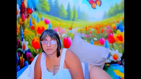indianroxy27 online show from May 26, 6:14 pm