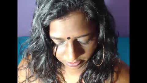 indiansin22 online show from June 1, 9:21 am
