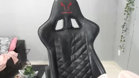 Indiazinha online show from November 23, 5:27 am