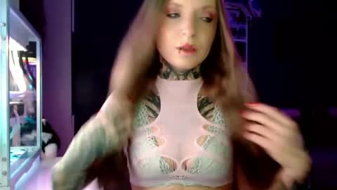 Snapshot of inesdesire chatting on March 3, 4:15 pm InesDesire online show from March 3, 4:15 pm