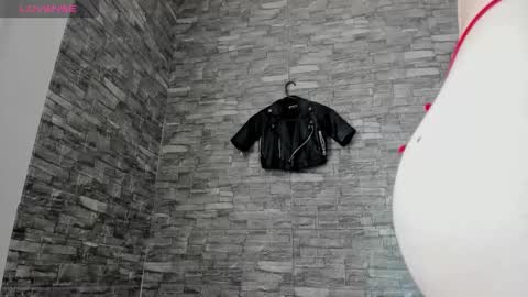 MOLLY online show from October 3, 3:53 pm