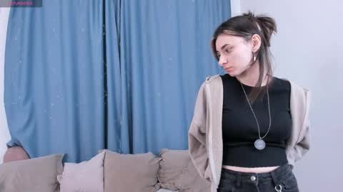 Saya online show from February 19, 12:15 pm