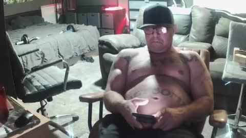 init2dentit online show from March 10, 9:24 am