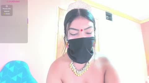 Iniya online show from December 5, 2:26 pm