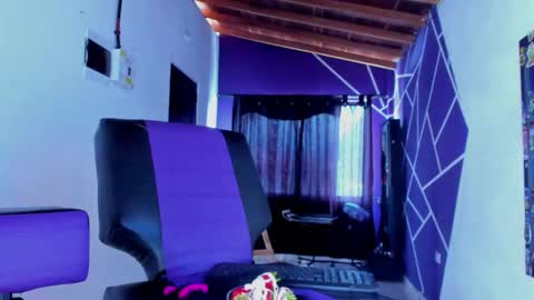 demon online show from February 9, 6:54 pm