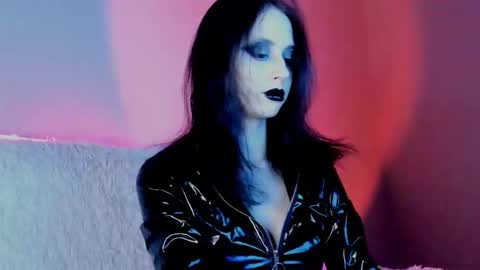 Venera  online show from October 10, 4:13 pm