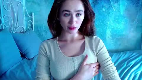 Lina online show from December 22, 12:45 pm