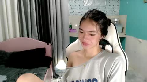 Reign online show from March 20, 12:15 am