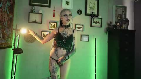   SANIA  online show from February 20, 4:09 pm