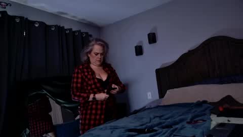 InsatiableCpl333 online show from March 26, 4:12 pm