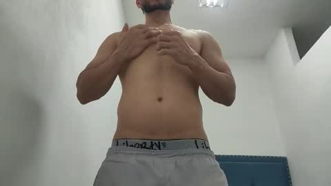 INSTAGRAM  camilodlx online show from December 4, 9:03 pm