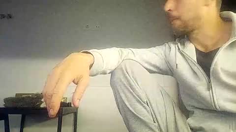 intheshadowxxx online show from January 13, 12:40 am