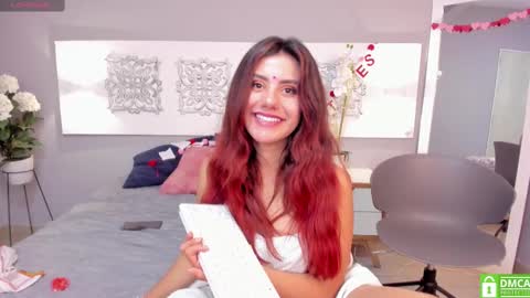 Snapshot of iriis_rosse chatting on February 18, 12:37 am Iris Rosse online show from February 18, 12:37 am