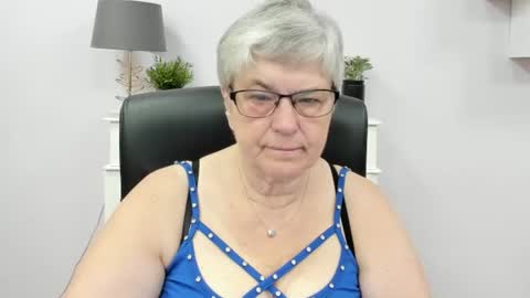 I R I S online show from June 11, 6:33 am