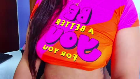 Sandy  online show from February 7, 3:19 pm